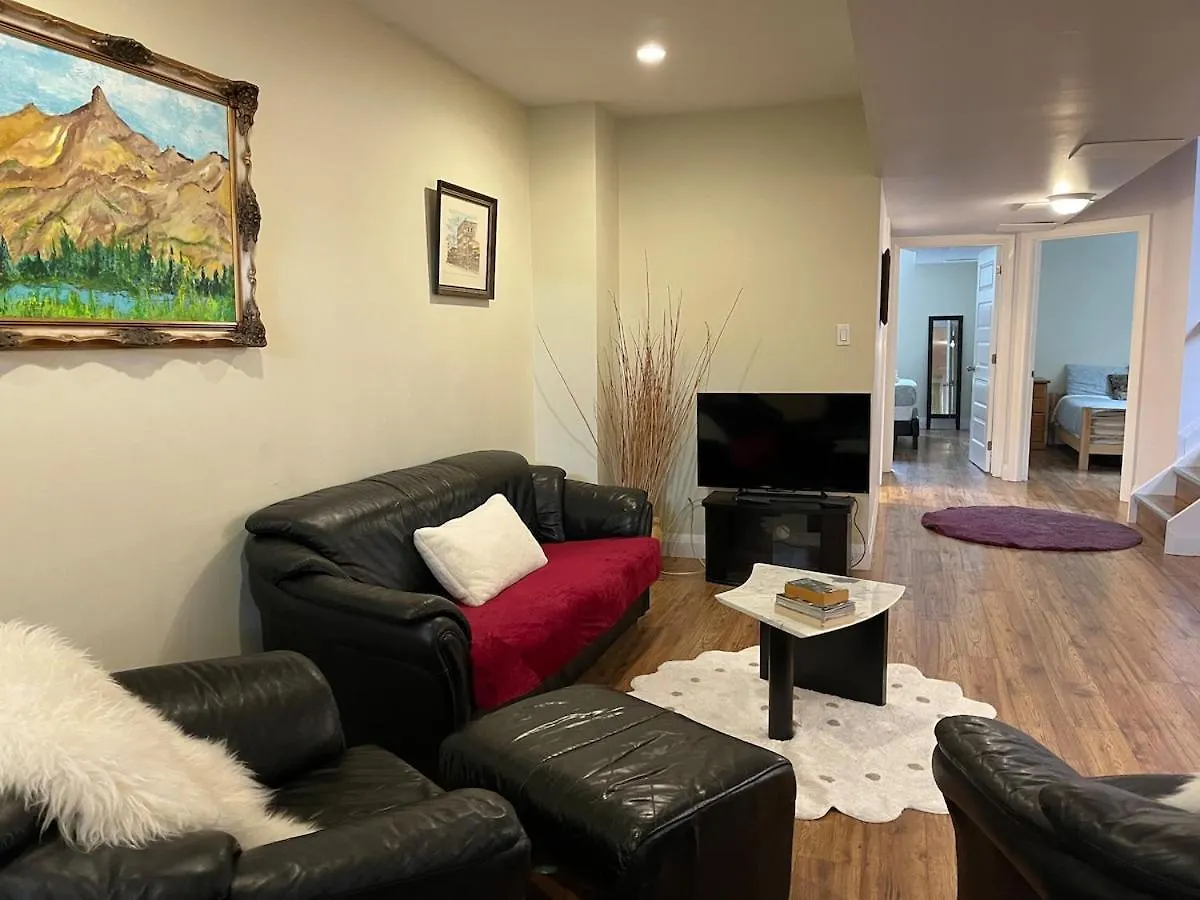 Apartmán Spacious 6 Beds 3 Baths Home In Central Wifi Parking Ac Edmonton