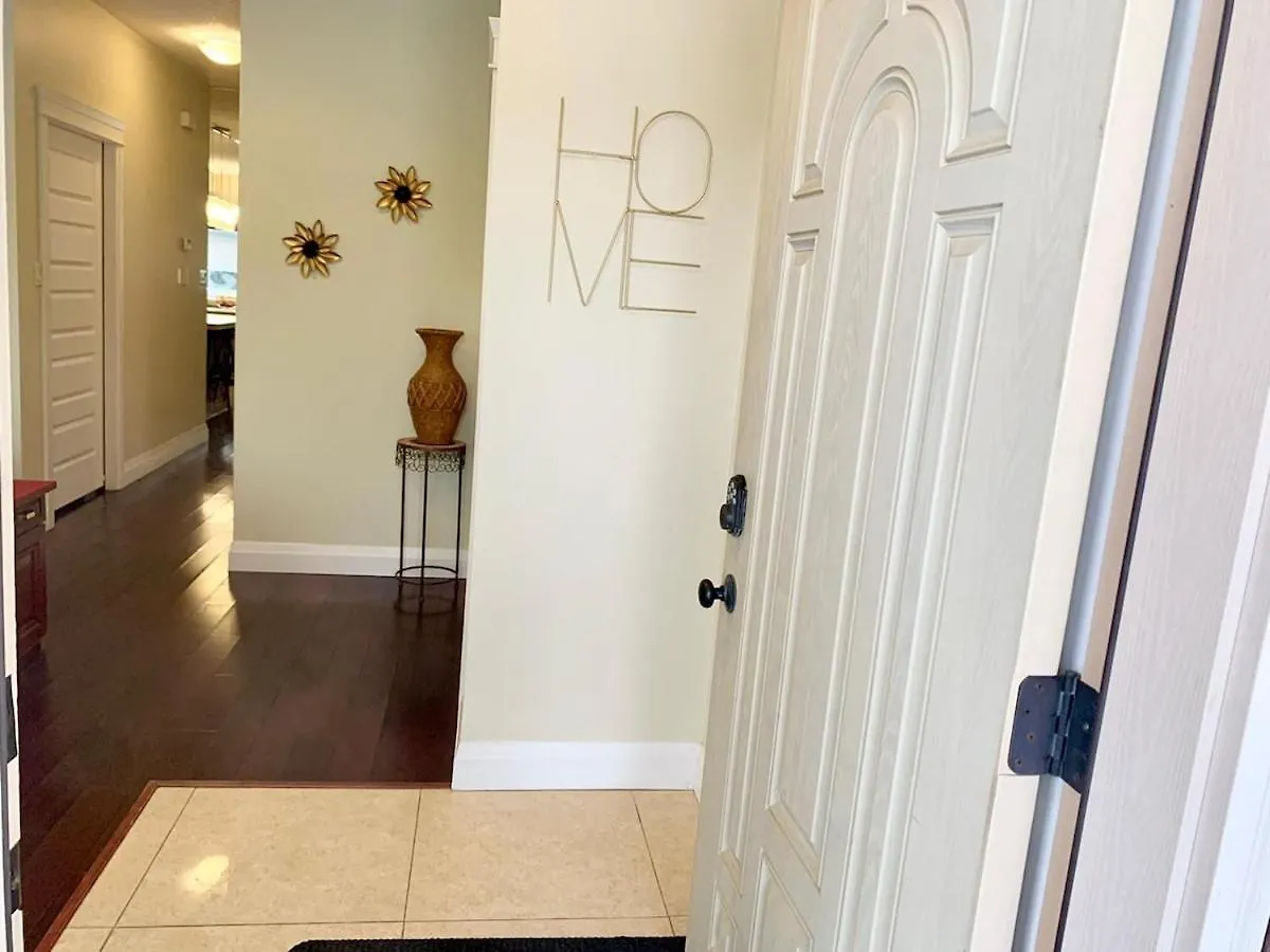 Apartmán Spacious 6 Beds 3 Baths Home In Central Wifi Parking Ac Edmonton