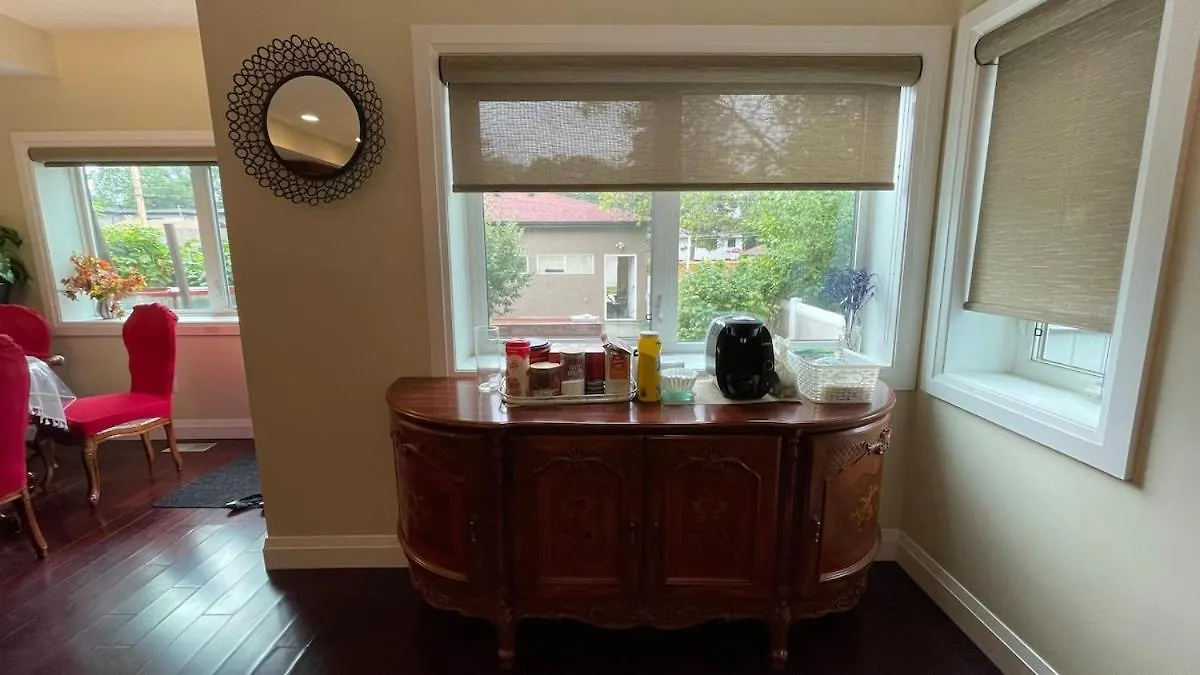 Spacious 6 Beds 3 Baths Home In Central Wifi Parking Ac Edmonton