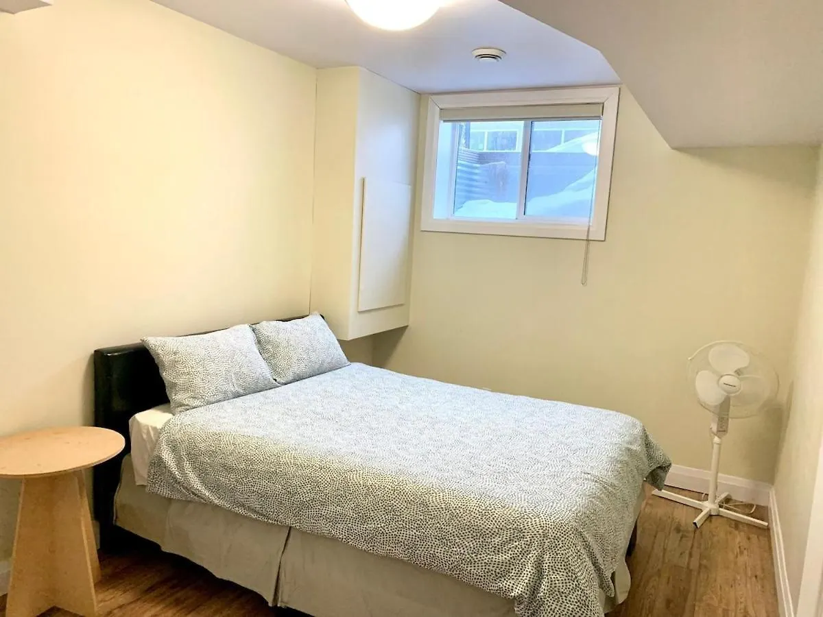 Spacious 6 Beds 3 Baths Home In Central Wifi Parking Ac Edmonton 0*,