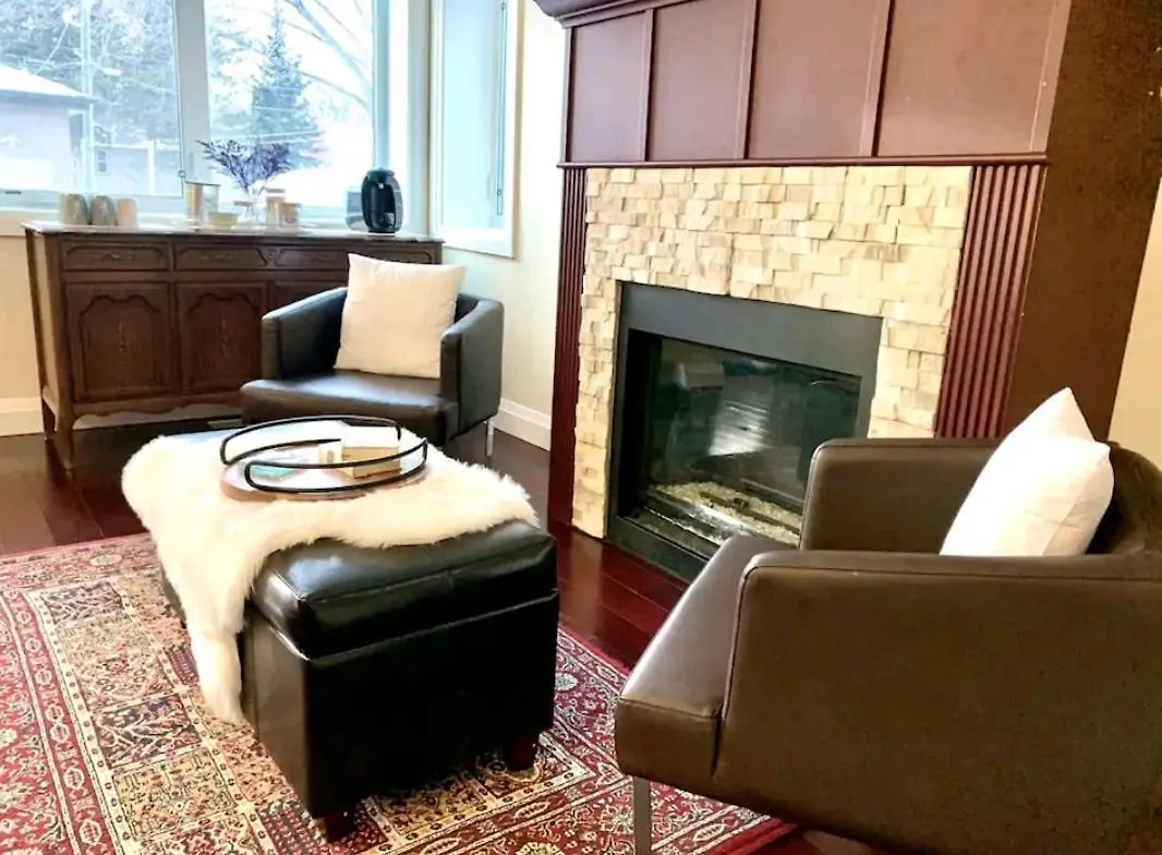 Apartmán Spacious 6 Beds 3 Baths Home In Central Wifi Parking Ac Edmonton